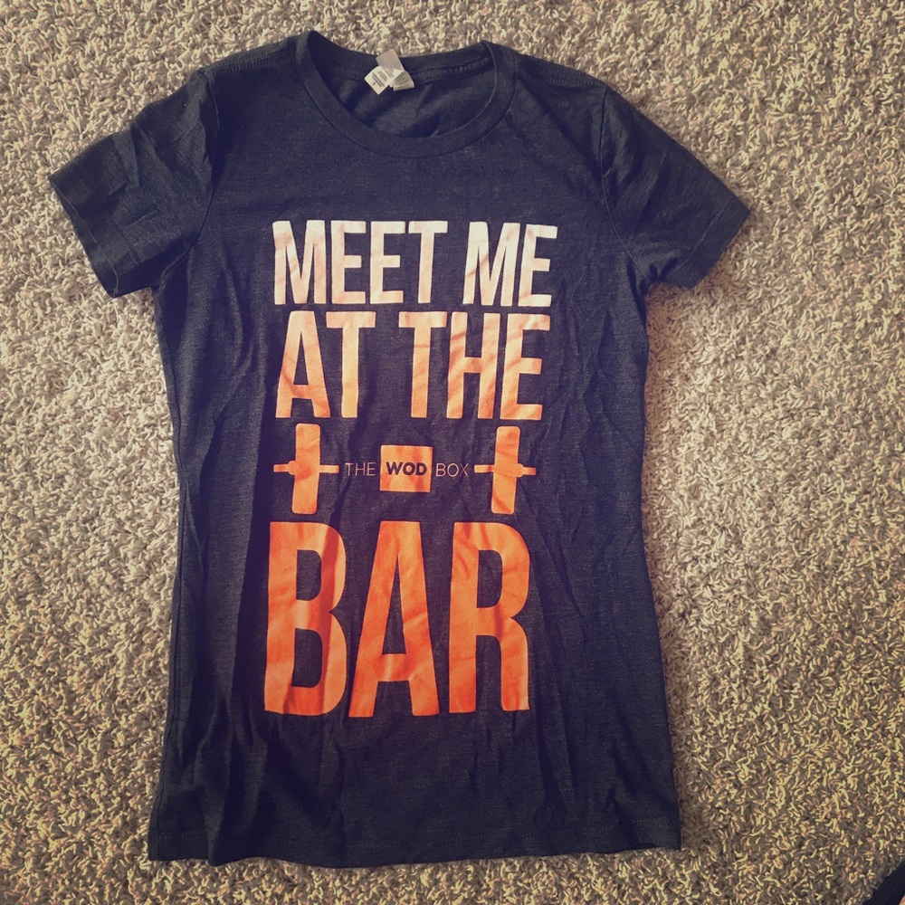 “Meet me at the bar” Wodbox tee size S